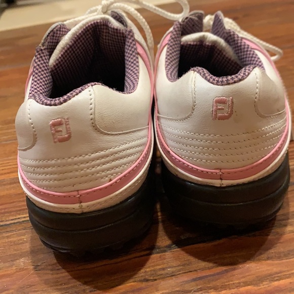 FootJoy pink white golf shoes 8.5 - Picture 4 of 9